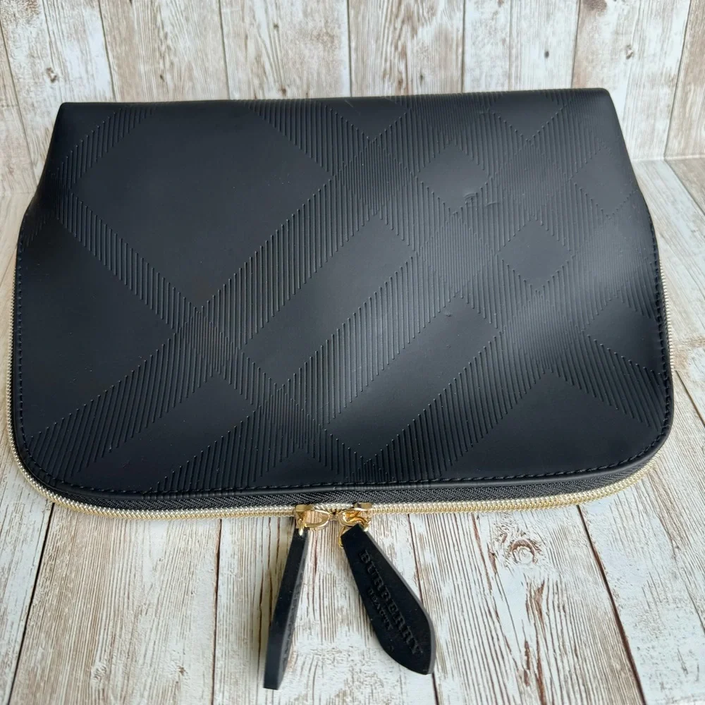 Burberry Beauty zippy pouch Makeup Cosmetic Bag Clutch